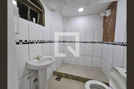 Banheiro 1 de casa para alugar com 2 quartos, 100m² em Anchieta, Nilópolis