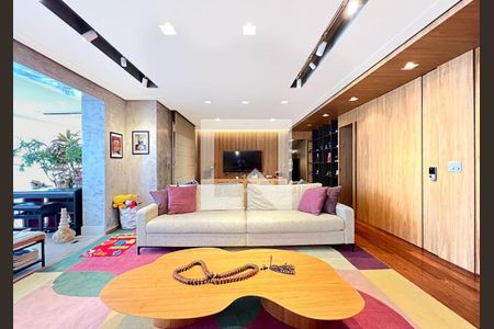 Apartamento à venda com 4 quartos, 226m² em Vila Nova Conceição, São Paulo