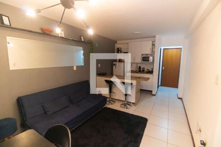 Sala de apartamento à venda com 1 quarto, 69m² em Itaipu, Niterói