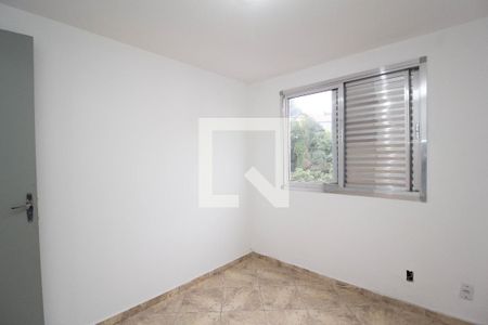 Quarto 1 de apartamento à venda com 2 quartos, 56m² em Jardim Vivan, São Paulo