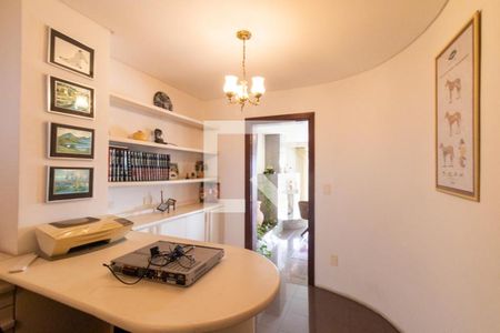 Escritório de casa à venda com 5 quartos, 924m² em Guabirotuba, Curitiba