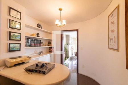Escritório de casa à venda com 5 quartos, 924m² em Guabirotuba, Curitiba