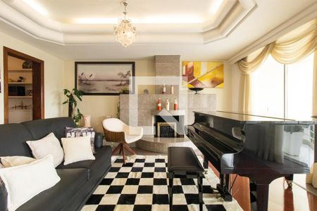 Sala de casa à venda com 5 quartos, 924m² em Guabirotuba, Curitiba