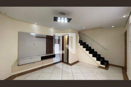 Sala de casa de condomínio para alugar com 3 quartos, 102m² em Vila Granada, São Paulo