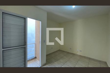Suíte  de casa de condomínio para alugar com 3 quartos, 102m² em Vila Granada, São Paulo
