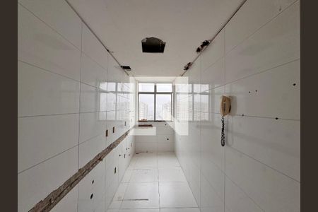 Cozinha e Área de Serviço de apartamento à venda com 1 quarto, 56m² em Barra da Tijuca, Rio de Janeiro
