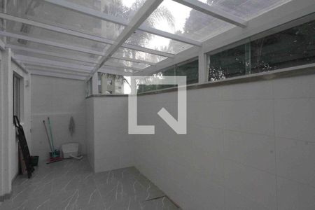 Quintal  de apartamento à venda com 2 quartos, 53m² em Conjunto Habitacional Teotonio Vilela, São Paulo