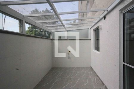 Quintal  de apartamento à venda com 2 quartos, 53m² em Conjunto Habitacional Teotonio Vilela, São Paulo