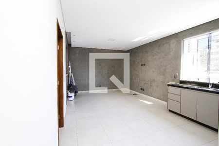 Sala de kitnet/studio para alugar com 1 quarto, 75m² em Barro Preto, Belo Horizonte