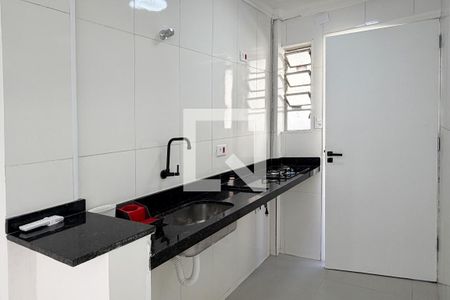 Cozinha de kitnet/studio para alugar com 1 quarto, 25m² em José Menino, Santos