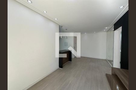 Sala de apartamento para alugar com 2 quartos, 68m² em Jardim Tupanci, Barueri