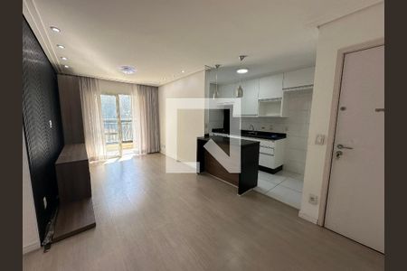 Sala de apartamento para alugar com 2 quartos, 68m² em Jardim Tupanci, Barueri