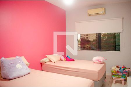Quarto 1 de casa à venda com 3 quartos, 300m² em Vila Froes, Goiânia