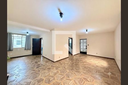 Sala de casa para alugar com 4 quartos, 225m² em Parque Colonial, São Paulo