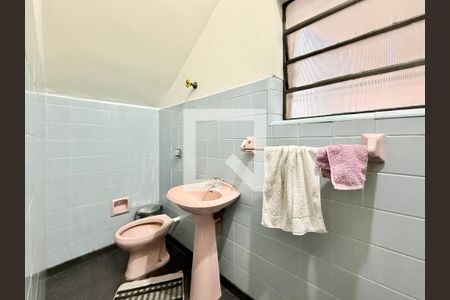 Lavabo de casa para alugar com 4 quartos, 225m² em Parque Colonial, São Paulo