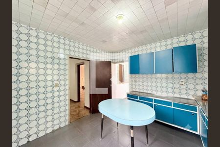 Cozinha  de casa à venda com 4 quartos, 225m² em Parque Colonial, São Paulo