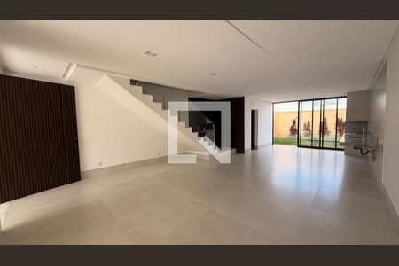 Sala de casa à venda com 3 quartos, 190m² em Jardim América, Goiânia