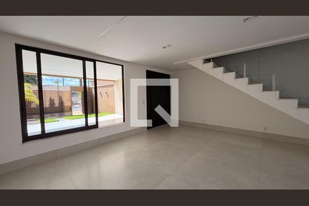 Sala de casa à venda com 3 quartos, 190m² em Jardim América, Goiânia