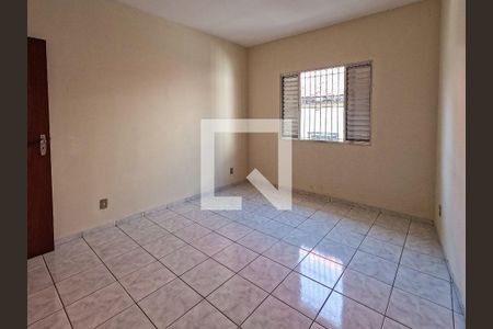 Casa para alugar com 3 quartos, 220m² em Jardim Sao Jose, São Paulo