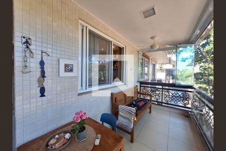 Varanda de apartamento à venda com 3 quartos, 128m² em Camboinhas, Niterói