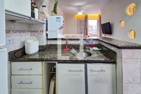 Cozinha de kitnet/studio para alugar com 1 quarto, 50m² em Forte, Praia Grande
