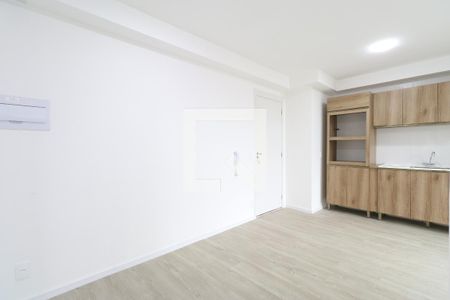 Sala/Cozinha de apartamento para alugar com 2 quartos, 38m² em Lapa de Baixo, São Paulo