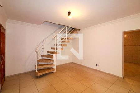 Casa à venda com 3 quartos, 250m² em Parque Arariba, São Paulo