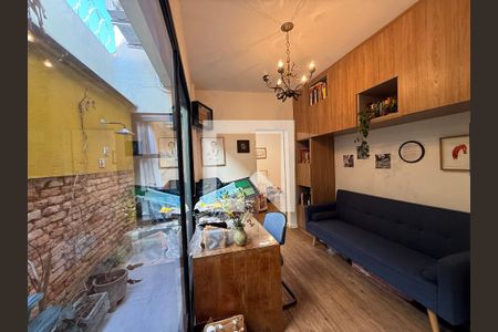 Quarto 1 de casa à venda com 2 quartos, 300m² em Santa Tereza, Belo Horizonte