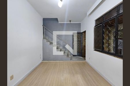 Sala de casa para alugar com 3 quartos, 140m² em Edson Passos, Mesquita