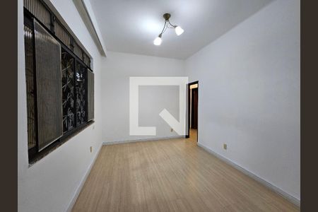 Sala de casa para alugar com 3 quartos, 140m² em Edson Passos, Mesquita
