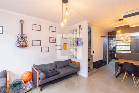 Sala de casa de condomínio para alugar com 2 quartos, 92m² em Conjunto Residencial Vista Verde, São Paulo