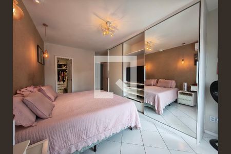 Suíte 1 de casa de condomínio à venda com 5 quartos, 403m² em Barra da Tijuca, Rio de Janeiro