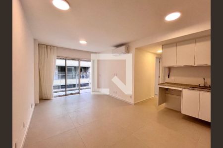Sala  de apartamento para alugar com 2 quartos, 68m² em Gávea, Rio de Janeiro