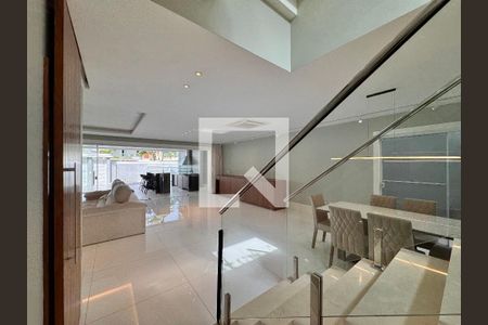 Sala de casa de condomínio à venda com 4 quartos, 364m² em Barra da Tijuca, Rio de Janeiro