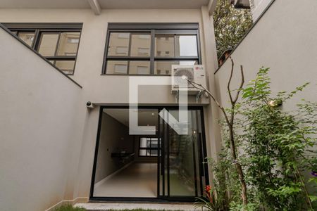 Quintal e Churrasqueira de casa à venda com 2 quartos, 190m² em Vila Nova Conceição, São Paulo