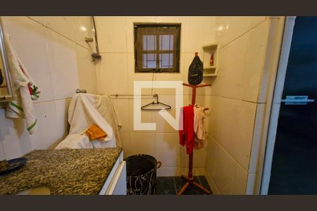 Casa para alugar com 2 quartos, 250m² em Jardim Guarapiranga, São Paulo