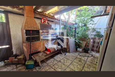 Casa para alugar com 2 quartos, 250m² em Jardim Guarapiranga, São Paulo