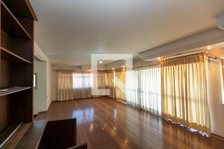 Sala de casa para alugar com 4 quartos, 380m² em Jardim Campinas, Campinas