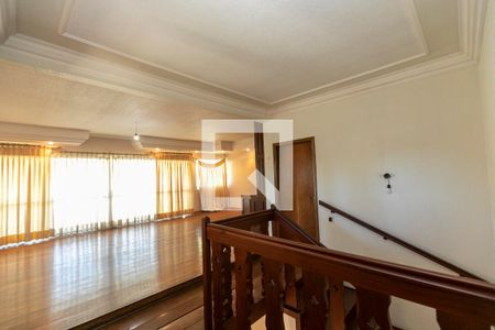 Sala de casa para alugar com 4 quartos, 380m² em Jardim Campinas, Campinas