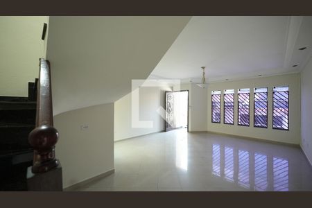 Sala de casa à venda com 3 quartos, 242m² em Parque das Nações, Santo André