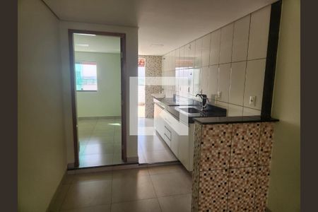 Casa à venda com 2 quartos, 74m² em Ouro Preto, Belo Horizonte