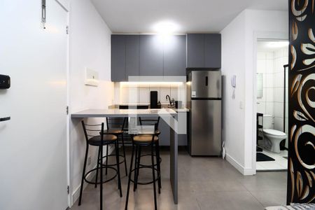 Sala/Cozinha de apartamento para alugar com 1 quarto, 35m² em Jardim Panorama, São Paulo