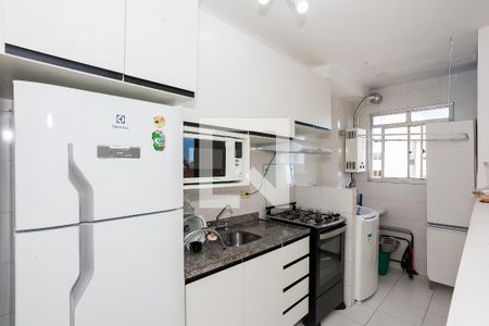 Cozinha de apartamento à venda com 2 quartos, 101m² em Lindoia, Curitiba