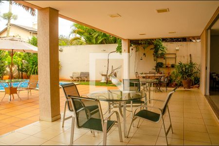 Quintal de casa de condomínio à venda com 5 quartos, 280m² em Loteamento Portal do Sol I, Goiânia