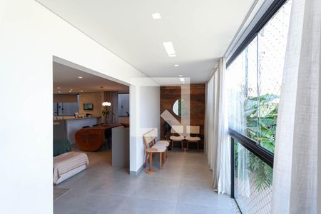Varanda da sala de casa à venda com 3 quartos, 430m² em Cândida Ferreira, Contagem