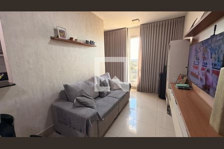 Sala de apartamento à venda com 2 quartos, 65m² em Jardim América, Goiânia