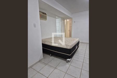 Quarto de casa para alugar com 1 quarto, 34m² em Jaguaribe, Salvador