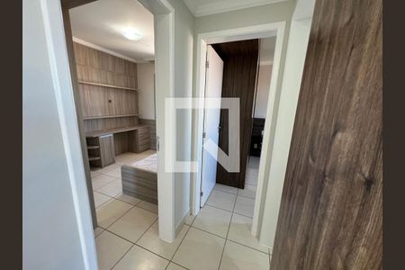 Corredor de apartamento para alugar com 2 quartos, 58m² em Santa Monica, Belo Horizonte