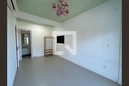 Suíte 2 de casa de condomínio para alugar com 3 quartos, 205m² em Sambaqui, Florianópolis