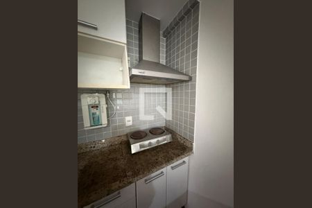 Cozinha de apartamento à venda com 1 quarto, 45m² em Itacoatiara, Niterói